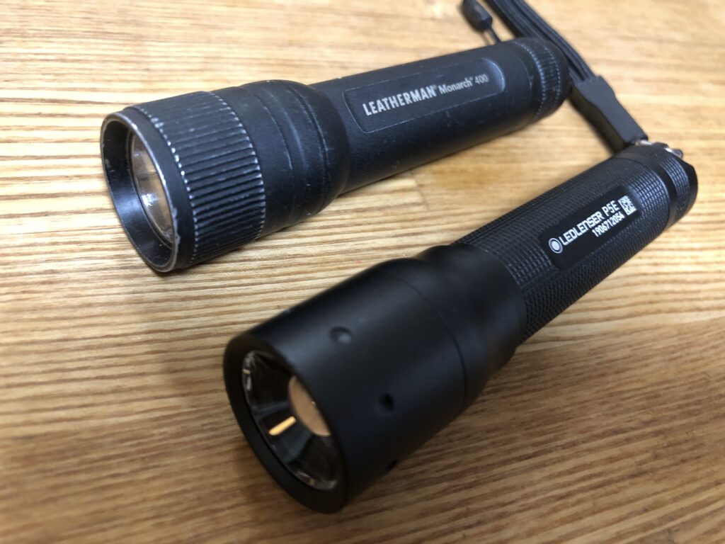 約10年使っているペンライトとレッドレンザーP5E